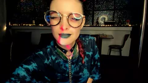 Heliconia online show from November 5, 11:51 pm