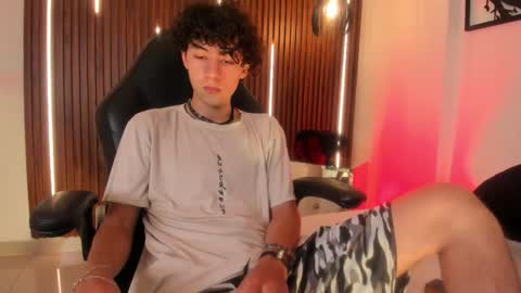 helios_obscuro online show from November 2, 3:28 am