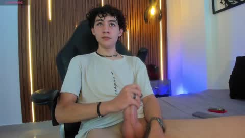 helios_obscuro online show from September 30, 4:28 pm