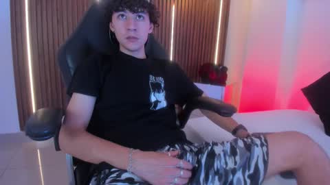 helios_obscuro online show from October 15, 4:05 am