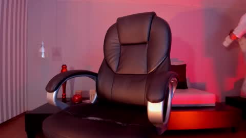 helios_obscuro online show from November 6, 4:48 am