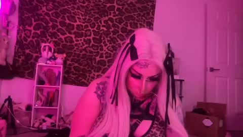 Bunnie Rotz online show from January 19, 3:50 am