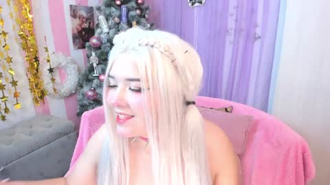 Laura online show from December 17, 3:06 am