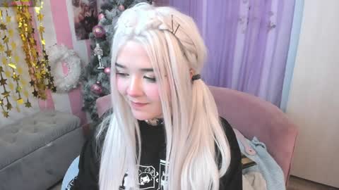 Laura online show from December 4, 4:15 am
