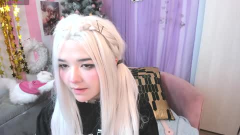 Laura online show from December 4, 7:22 am