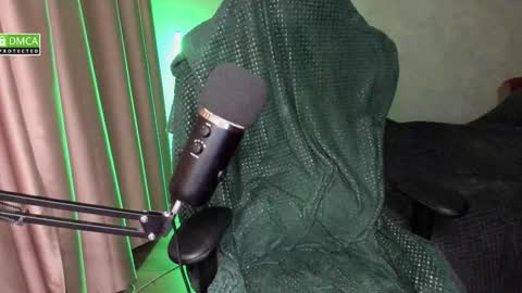 Red online show from March 18, 8:37 pm