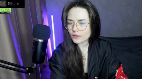 Snapshot of hell_hotline chatting on February 26, 6:04 pm Red online show from February 26, 6:04 pm