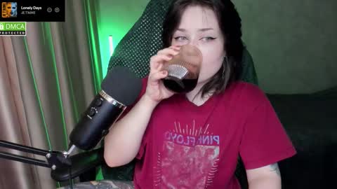 Red online show from February 13, 10:24 pm