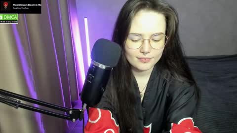 Snapshot of hell_hotline chatting on February 26, 9:09 pm Red online show from February 26, 9:09 pm