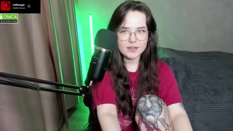 Snapshot of hell_hotline chatting on March 11, 9:59 pm Red online show from March 11, 9:59 pm