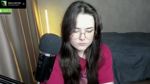 Snapshot of hell_hotline chatting on January 19, 10:39 pm Red online show from January 19, 10:39 pm
