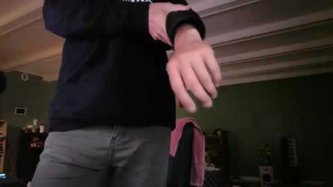 helldiver1990 online show from December 2, 9:07 am