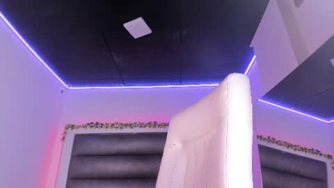 hellen__smith_ online show from June 12, 11:04 pm