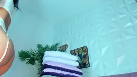 hellen     online show from November 20, 7:55 pm