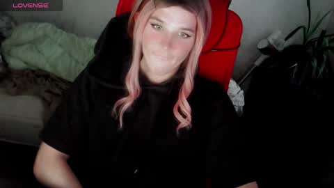 Snapshot of hellenspellman chatting on September 8, 4:28 pm Helen Spellman online show from September 8, 4:28 pm