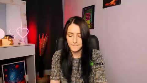 Snapshot of helli_belli chatting on March 7, 8:11 pm Helli online show from March 7, 8:11 pm