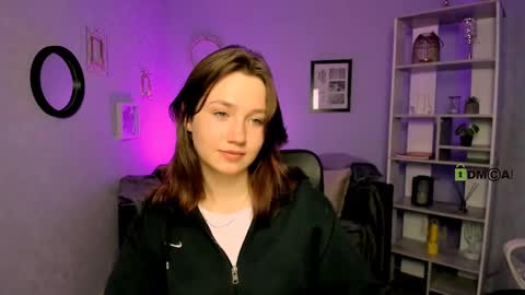 Snapshot of helli_belli chatting on March 12, 8:09 pm Helli online show from March 12, 8:09 pm