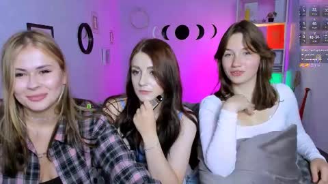 Snapshot of helli_belli chatting on September 10, 7:37 pm Helli online show from September 10, 7:37 pm
