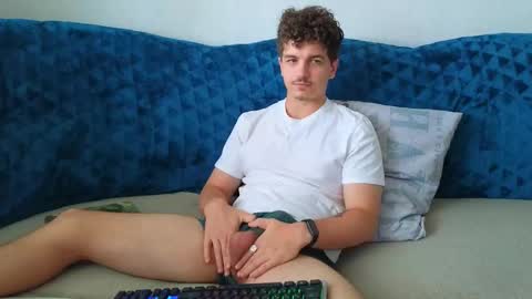 Snapshot of hellish_sugar chatting on September 9, 6:57 am Remy online show from September 9, 6:57 am
