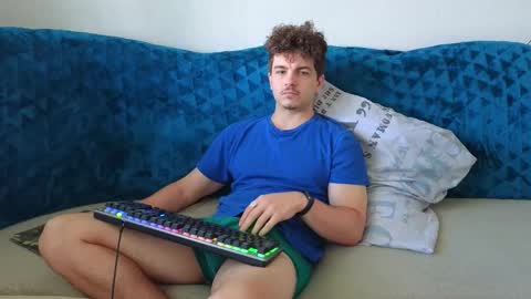 Snapshot of hellish_sugar chatting on September 15, 7:54 am Remy online show from September 15, 7:54 am