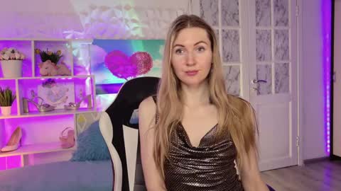 Alisia  Monday to Friday from 10 am to 4 pm GMT 2 online show from February 7, 3:08 pm