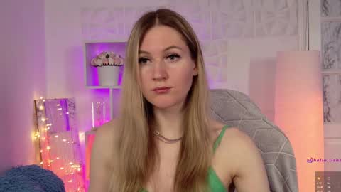 Alisia  Monday to Friday from 10 am to 4 pm GMT 2 online show from March 5, 9:05 am