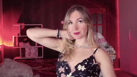 Alisia  Monday to Friday from 10 am to 4 pm GMT 2 online show from September 24, 8:10 am