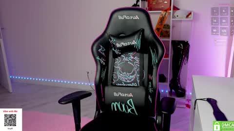 Alice online show from October 15, 4:19 pm