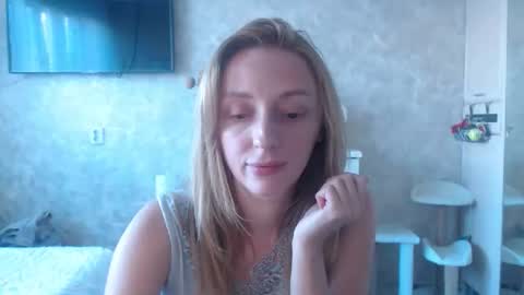 Snapshot of hellokittykaty chatting on September 11, 6:47 am Victory online show from September 11, 6:47 am