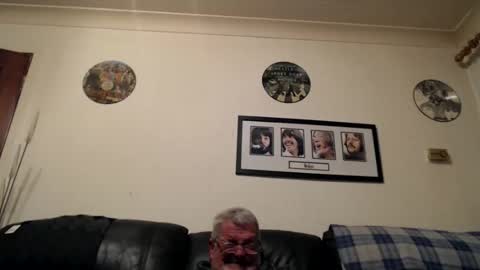 helloyou64 online show from December 13, 8:59 pm