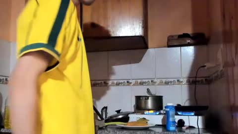 helokitkat online show from September 9, 3:28 am