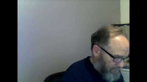 Snapshot of helopilot01 chatting on January 18, 12:35 am helopilot01 online show from January 18, 12:35 am