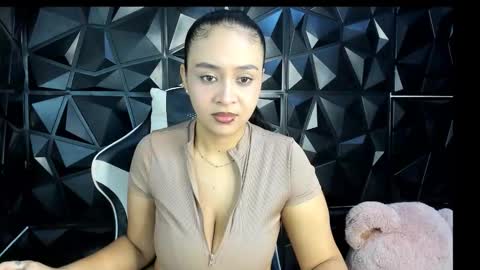 heluehorny13 online show from January 10, 4:23 pm