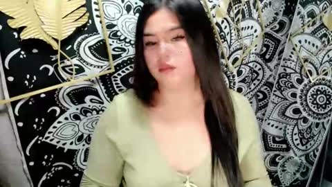 Snapshot of heluv_tiara chatting on September 30, 4:39 pm tiara tine online show from September 30, 4:39 pm