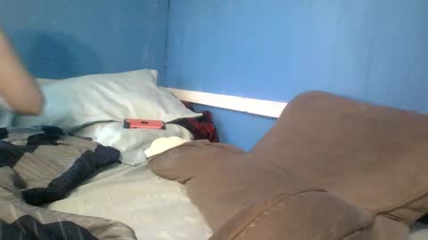 Snapshot of henry_balthazar chatting on December 5, 4:17 pm Henry Balthazar online show from December 5, 4:17 pm