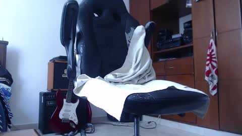 Snapshot of henry_barbarian_ chatting on March 1, 5:05 pm Henry Barbarian online show from March 1, 5:05 pm