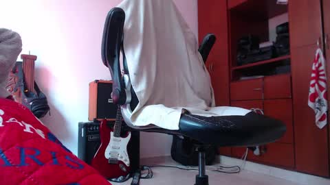 Snapshot of henry_barbarian_ chatting on March 3, 2:06 pm Henry Barbarian online show from March 3, 2:06 pm