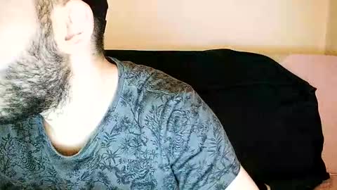 Snapshot of henryaxe chatting on February 6, 12:00 am HenryAxe online show from February 6, 12:00 am