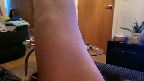 Henrybones online show from December 11, 2:44 pm