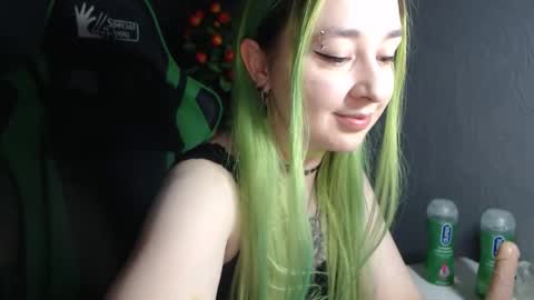 Snapshot of hentaishiing chatting on December 15, 4:48 pm Hentaishiing online show from December 15, 4:48 pm
