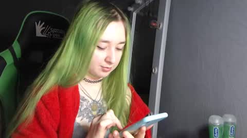 Snapshot of hentaishiing chatting on December 2, 6:27 pm Hentaishiing online show from December 2, 6:27 pm