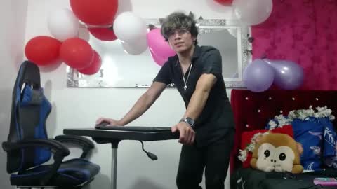 hercules_men online show from February 4, 4:37 am