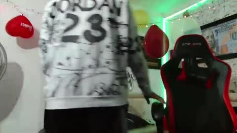 hercules_men online show from February 7, 8:33 am