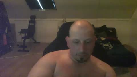 herejust4yoy online show from June 22, 7:32 pm