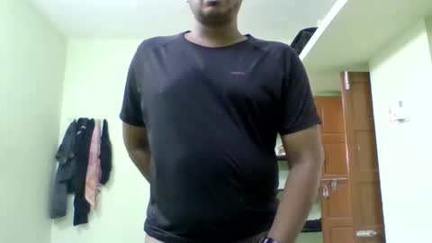 hergoodboyy online show from April 6, 5:30 am