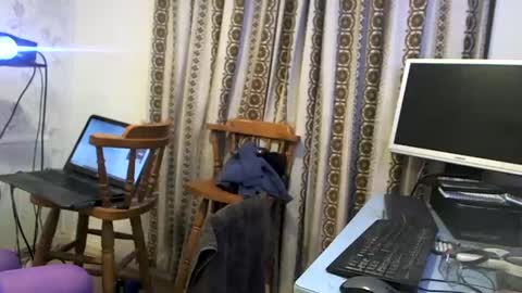 Snapshot of hermeneutika chatting on December 7, 6:48 am mature online show from December 7, 6:48 am