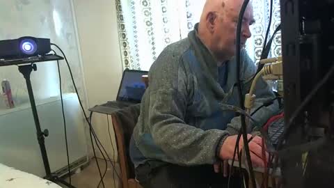 Snapshot of hermeneutika chatting on September 11, 8:37 am mature online show from September 11, 8:37 am