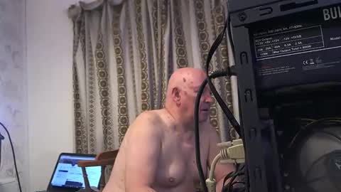 Snapshot of hermeneutika chatting on September 16, 10:24 pm mature online show from September 16, 10:24 pm