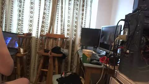 Snapshot of hermeneutika chatting on September 18, 9:02 am mature online show from September 18, 9:02 am