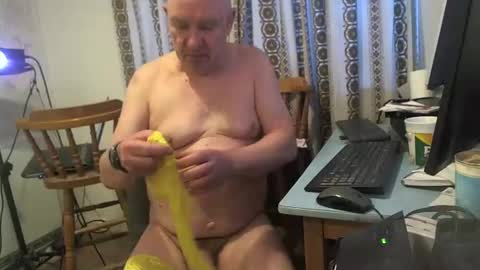 Snapshot of hermeneutika chatting on February 24, 7:33 am mature online show from February 24, 7:33 am